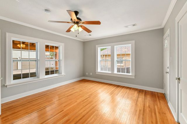 3409 Rogers Avenue, Fort Worth, TX 76109