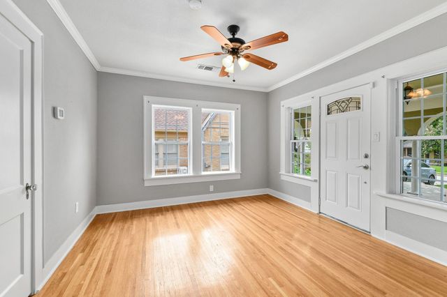 3409 Rogers Avenue, Fort Worth, TX 76109