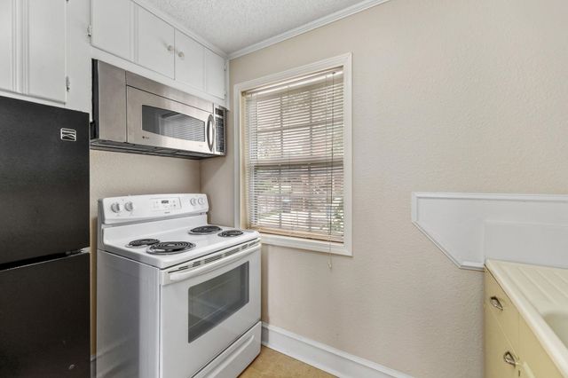 3409 Rogers Avenue, Fort Worth, TX 76109