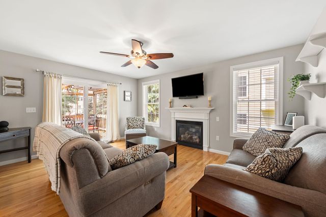 50 Stocklan Circle, Dover, NH 03820