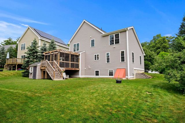 50 Stocklan Circle, Dover, NH 03820