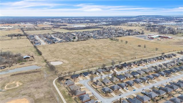 6003 36th Street, Rogers, AR 72758