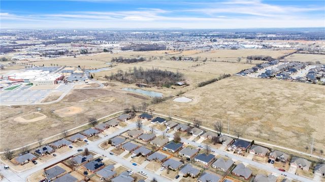 6003 36th Street, Rogers, AR 72758