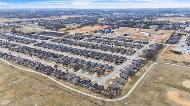 6003 36th Street, Rogers, AR 72758