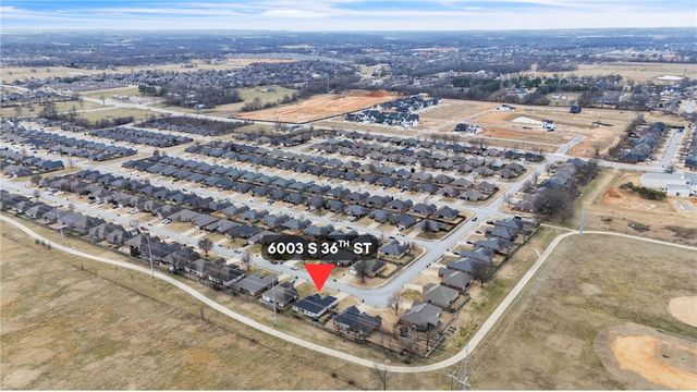 6003 36th Street, Rogers, AR 72758