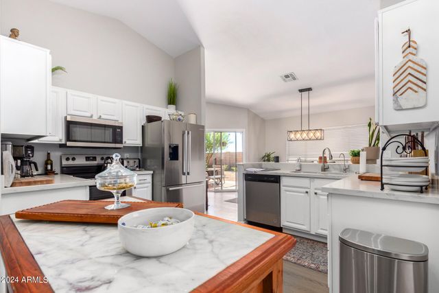 1543 E Gleneagle Drive, Chandler, AZ 85249