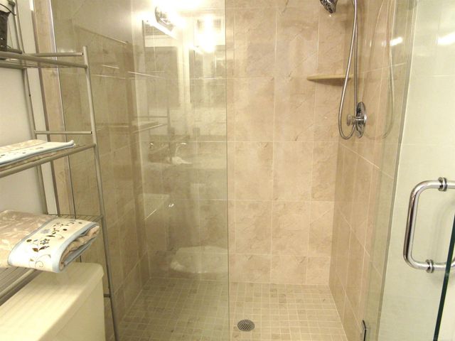 507 Country Club Drive, St Clair Shores, MI 48082