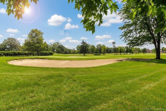 507 Country Club Drive, St Clair Shores, MI 48082