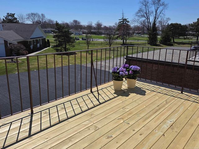 507 Country Club Drive, St Clair Shores, MI 48082