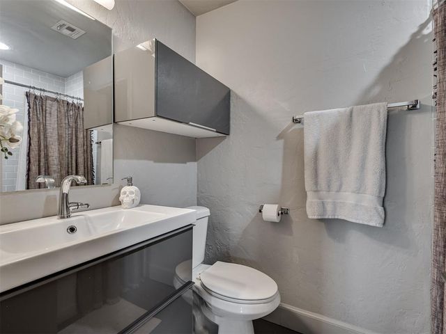6000 N Brookline Avenue 60, Oklahoma City, OK 73112
