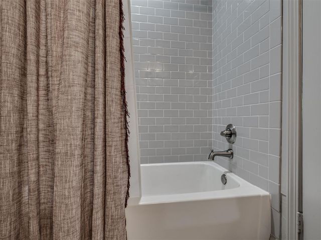 6000 N Brookline Avenue 60, Oklahoma City, OK 73112