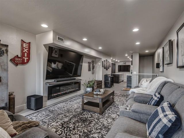 6000 N Brookline Avenue 60, Oklahoma City, OK 73112