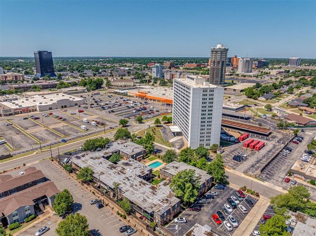 6000 N Brookline Avenue 60, Oklahoma City, OK 73112