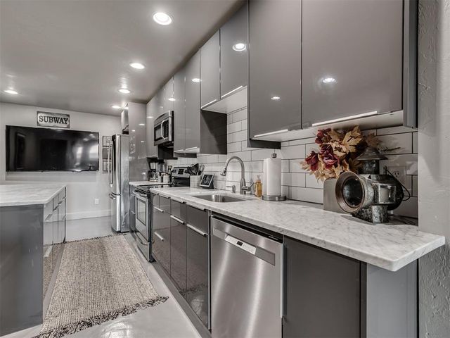 6000 N Brookline Avenue 60, Oklahoma City, OK 73112
