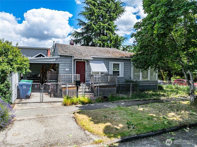 5050 50th Avenue SW, Seattle, WA 98136