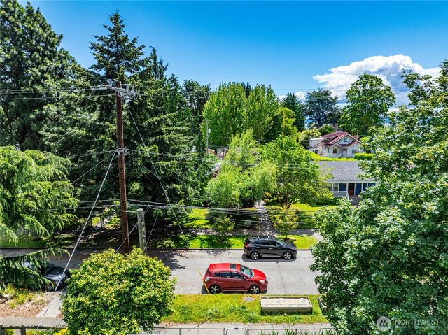 5050 50th Avenue SW, Seattle, WA 98136
