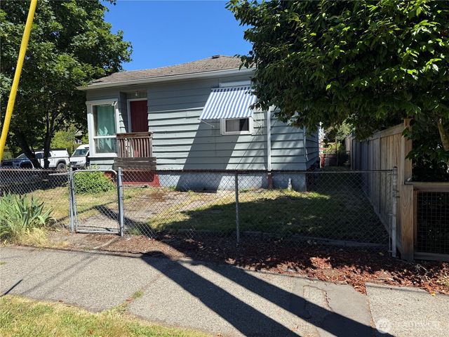 5050 50th Avenue SW, Seattle, WA 98136