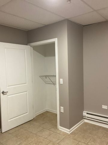 171 N 25th Avenue 10, Melrose Park, IL 60160