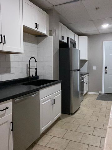 171 N 25th Avenue 10, Melrose Park, IL 60160