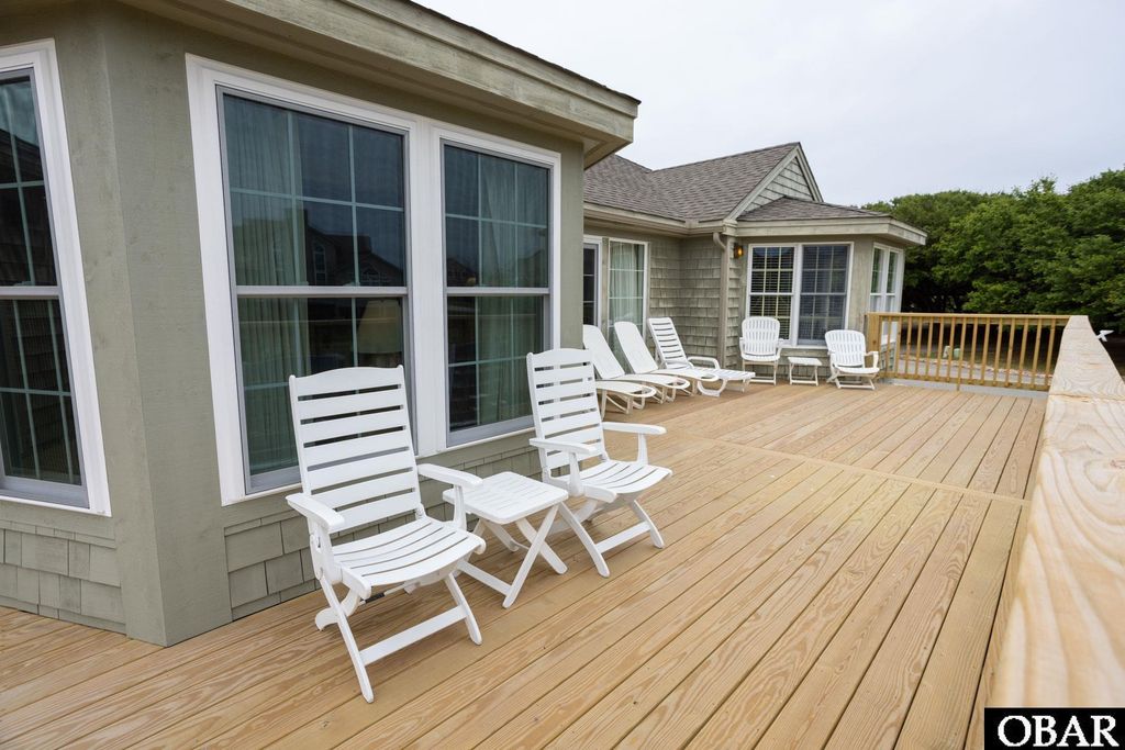 Image 17 of property listing at 131 Ships Watch Drive, Duck, NC 27949