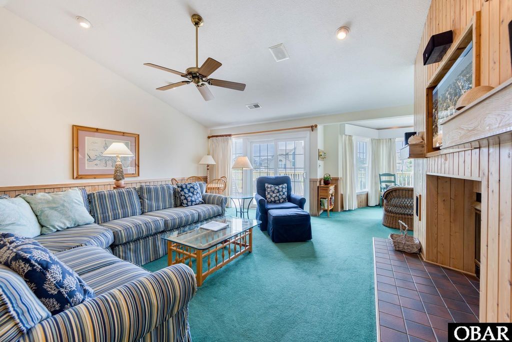 Image 9 of property listing at 131 Ships Watch Drive, Duck, NC 27949