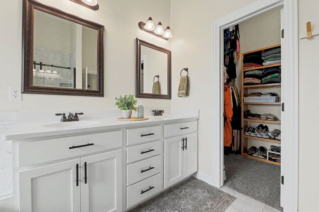 15310 E Woodcreek St, Wichita, KS 67230