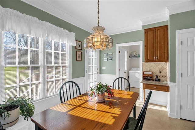 8115 Glengarriff Road, Clemmons, NC 27012