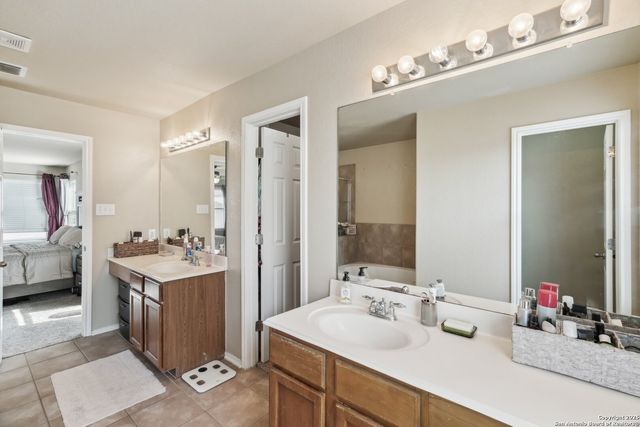5606 Carrizo Spring, San Antonio, TX 78251
