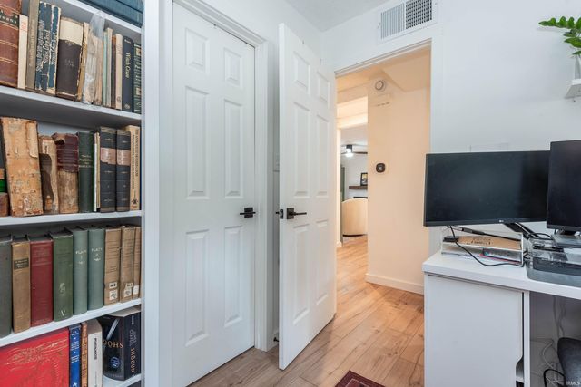 9401 S Pointe Retreat Drive, Bloomington, IN 47401