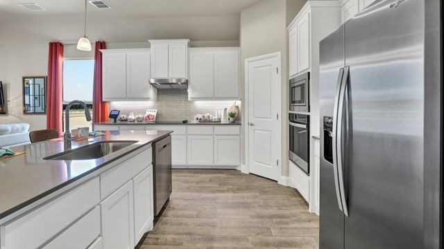 10408 SUNSET SHORE Drive, Grand Prairie, TX 76065