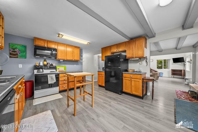 6951 W Captain Hook Drive, Wasilla, AK 99623