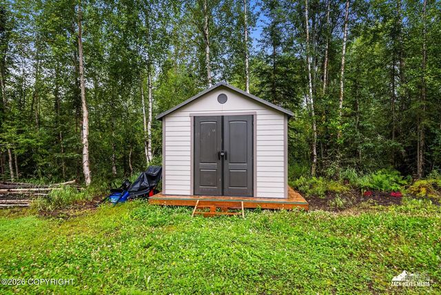 6951 W Captain Hook Drive, Wasilla, AK 99623