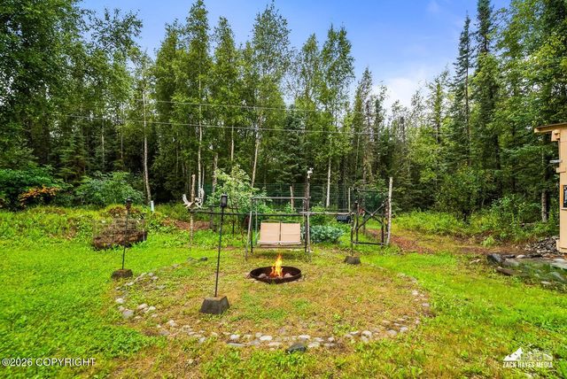 6951 W Captain Hook Drive, Wasilla, AK 99623
