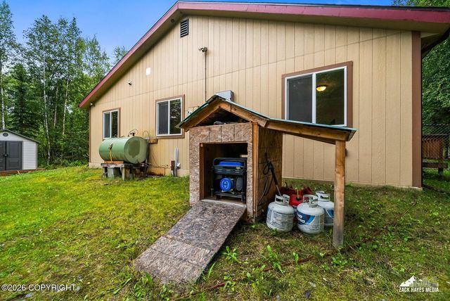 6951 W Captain Hook Drive, Wasilla, AK 99623