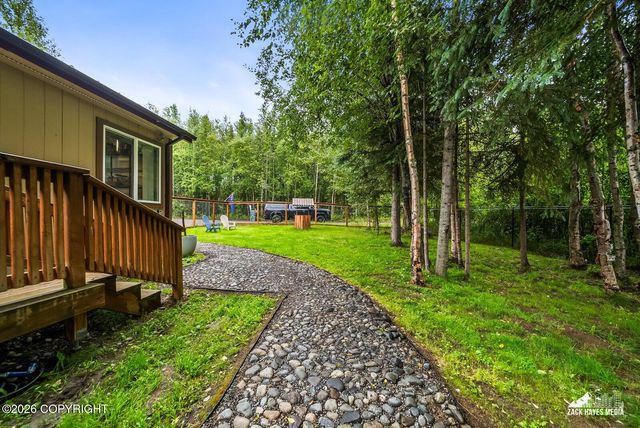 6951 W Captain Hook Drive, Wasilla, AK 99623