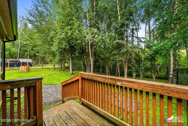 6951 W Captain Hook Drive, Wasilla, AK 99623