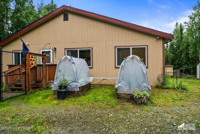6951 W Captain Hook Drive, Wasilla, AK 99623