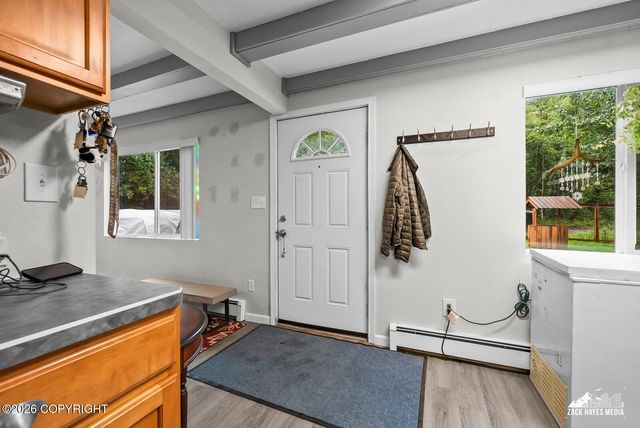6951 W Captain Hook Drive, Wasilla, AK 99623