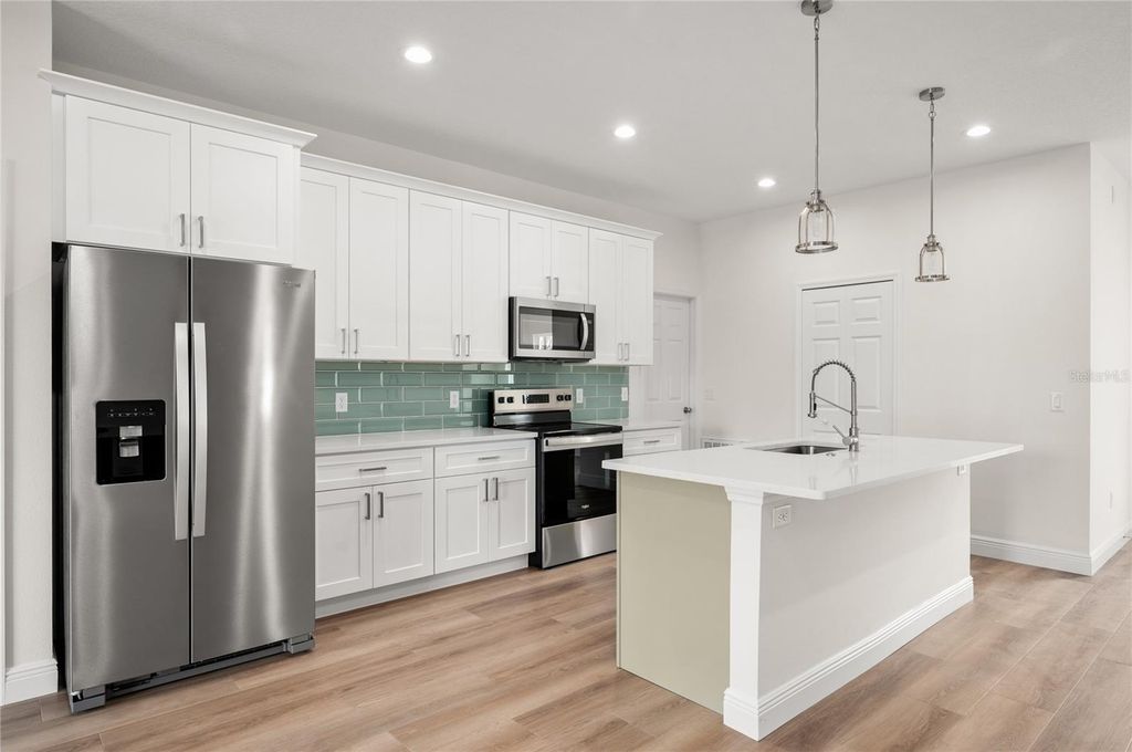 Image 4 of property listing at 144 11TH AVENUE, Osteen, FL 32764