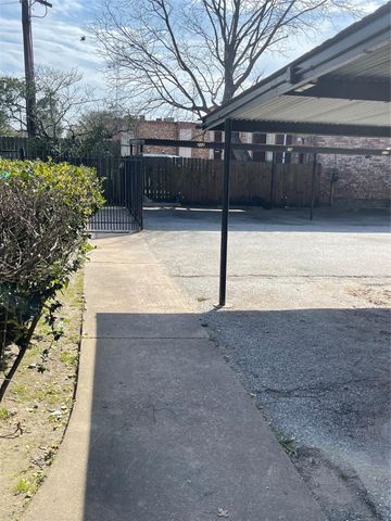 1220 Shadowdale Drive 12, Houston, TX 77043