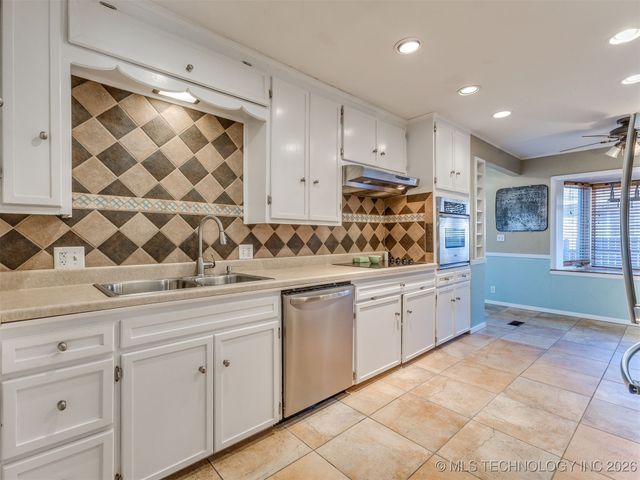 1568 E 60th Street, Tulsa, OK 74105