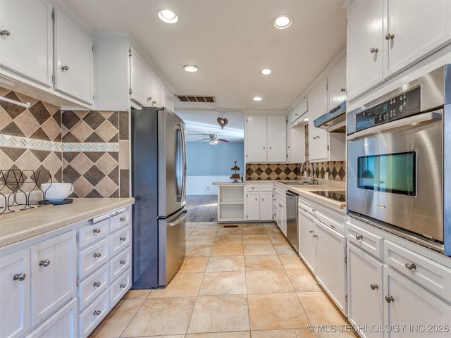 1568 E 60th Street, Tulsa, OK 74105