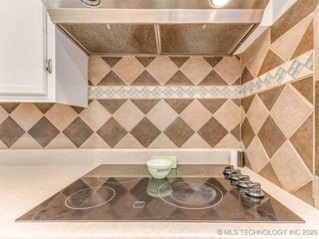 1568 E 60th Street, Tulsa, OK 74105