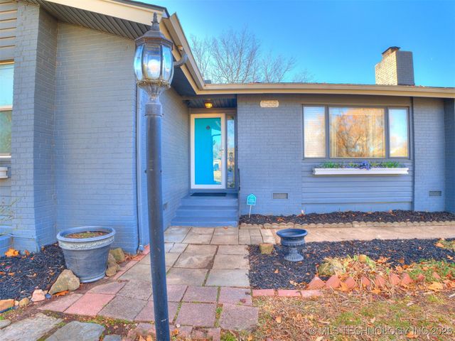 1568 E 60th Street, Tulsa, OK 74105