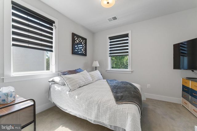 7029 GARRETT RD, Rockville, MD 20855
