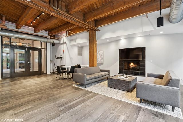 1040 W Adams Street 110, Chicago, IL 60607