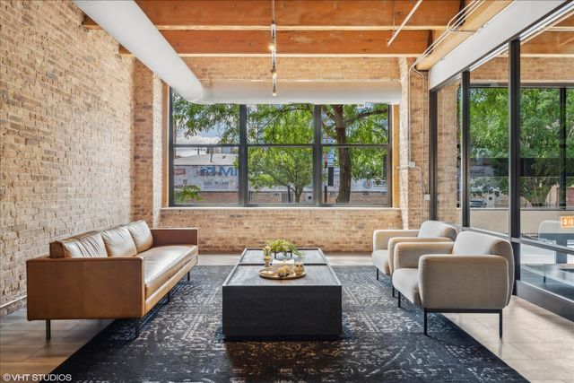 1040 W Adams Street 110, Chicago, IL 60607