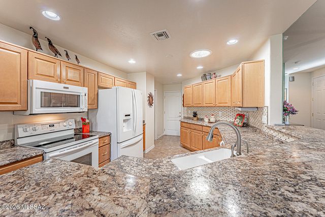 524 W Aspenwood Street, Green Valley, AZ 85614