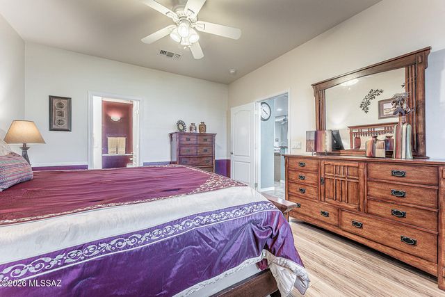 524 W Aspenwood Street, Green Valley, AZ 85614