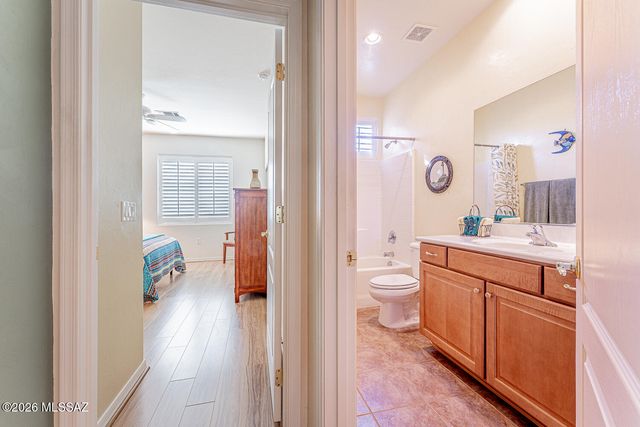 524 W Aspenwood Street, Green Valley, AZ 85614